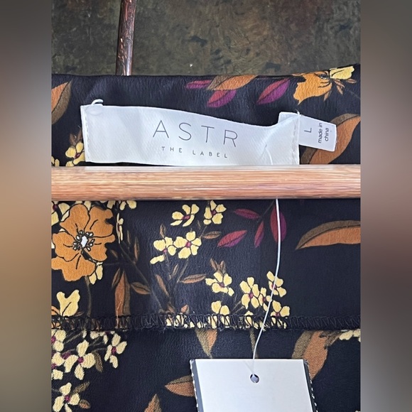 ASTR The Label Blondie Floral Print Bodysuit NWT - Picture 9 of 13